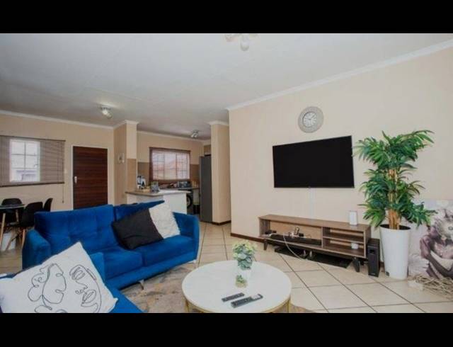 2 BEDROOM TOWNHOUSE FOR SALE IN CENTURION
